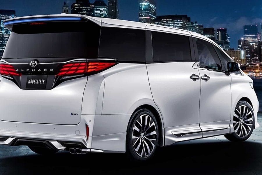 Трансфер из аэропорта на Toyota Alphard